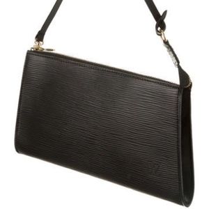 Gorgeous Louis Vuitton EPI Pouchette clutch black